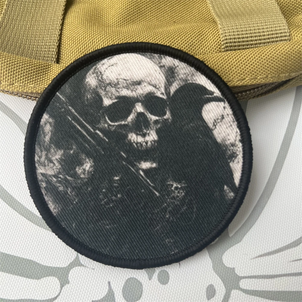 

Raven on Skull Death Punk Print Hook and Loop Patch Tactical Morale Badge Military Backpack Decoration Sticker