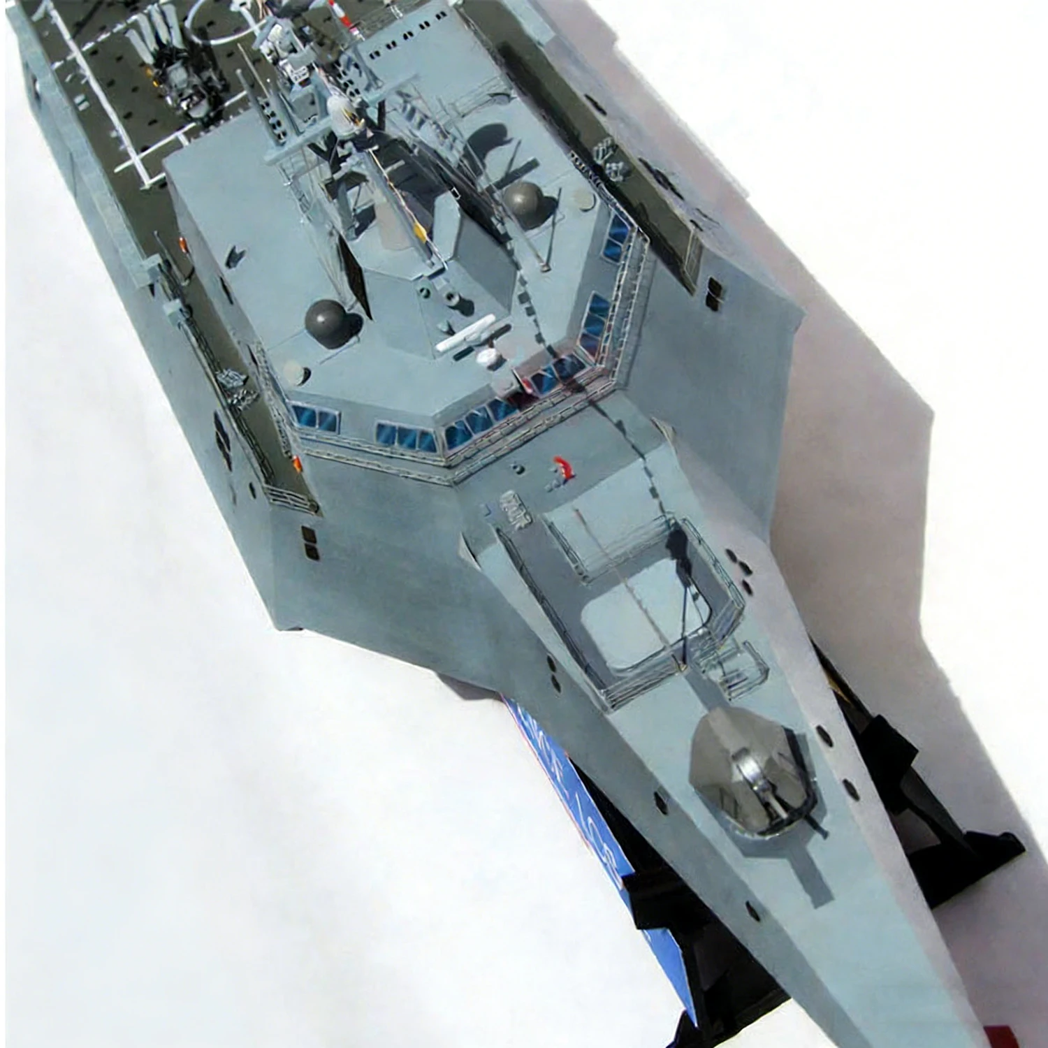 1/350 Unabhängigkeit Littoral  – Model Kit Battleship Bewertung und Preis