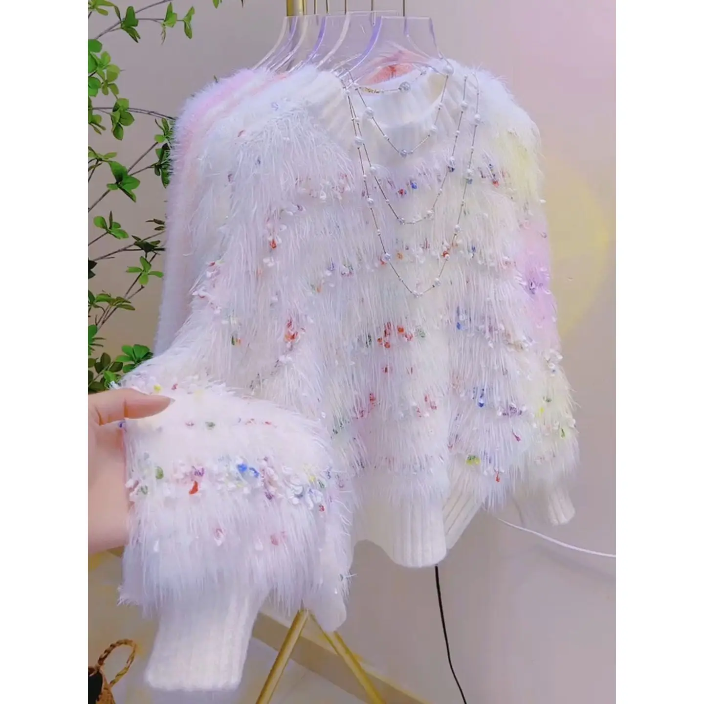 カラフルなドットニットの柔らかくて厚いセーター、秋と冬の女性用スリム韓国語バージョンルーズトップ