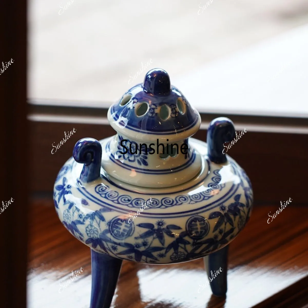 Blue and white porcelain Chinese retro aromatherapy stove neoclassical study living room decorative art ornament