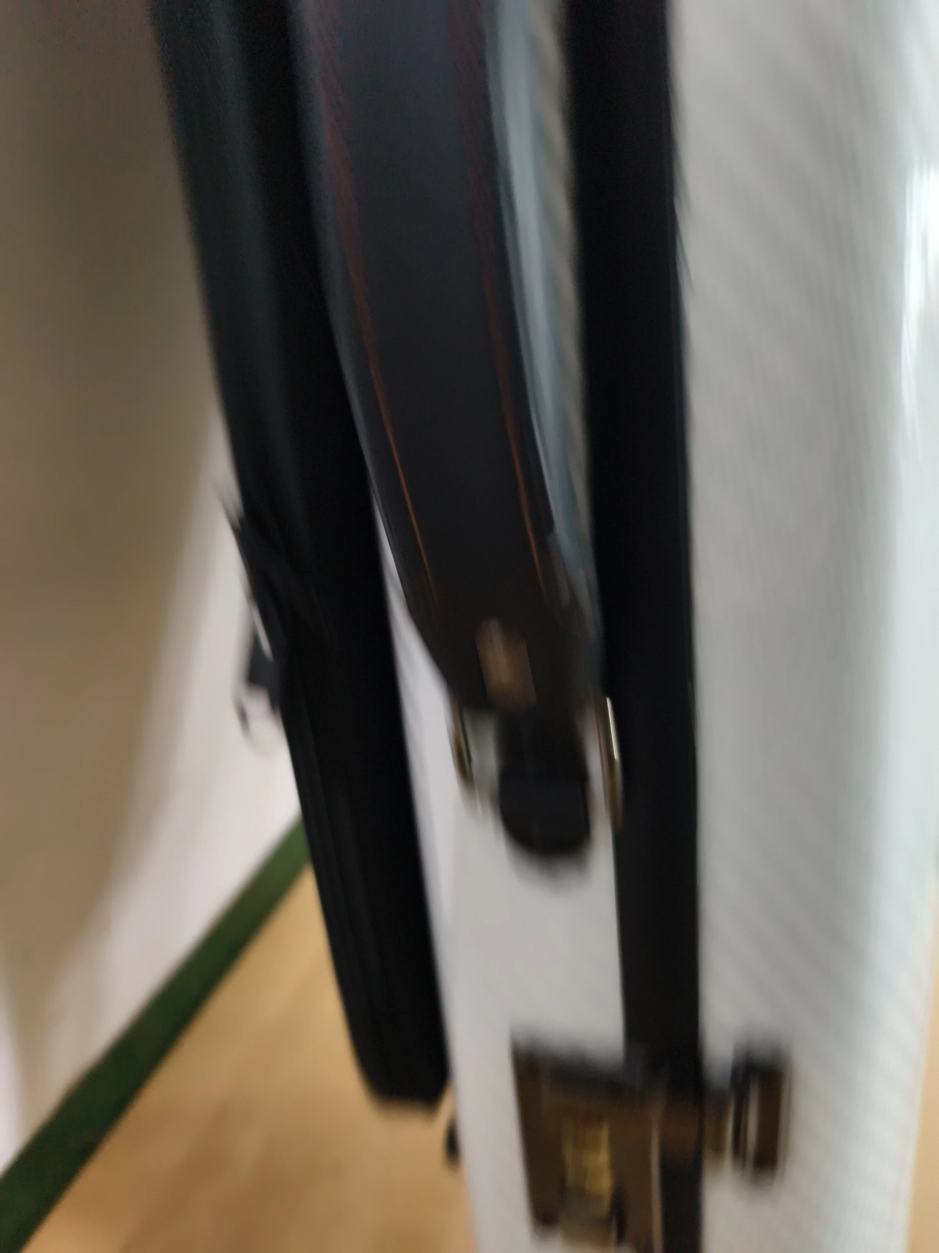 Full Size 4/4 Violin Case Hard Shell with Hygrometer Carbon Fiber Storage Protection High Quality