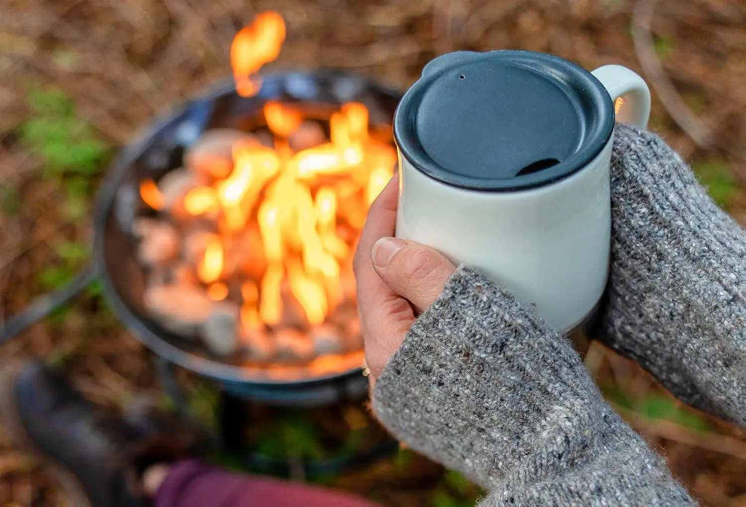 Portable Outdoor Heating: Black Propane Fire Pit for Camping, Patio and Tailgating, Smokeless and High BTU