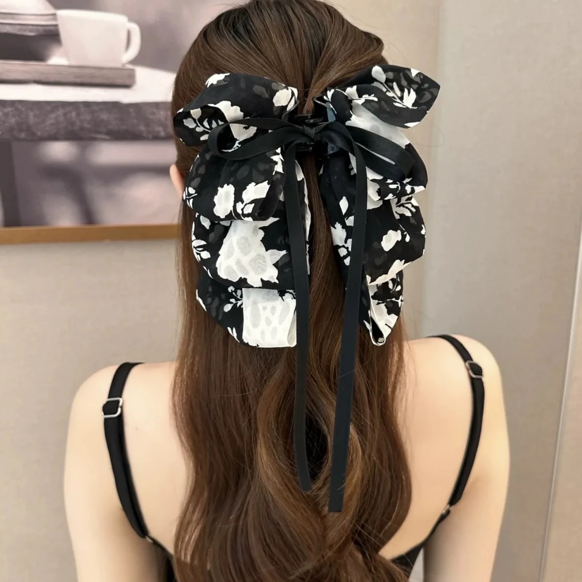 French retro printed bow clip with black and white leaves floral ribbon lazy man clip versatile headwear