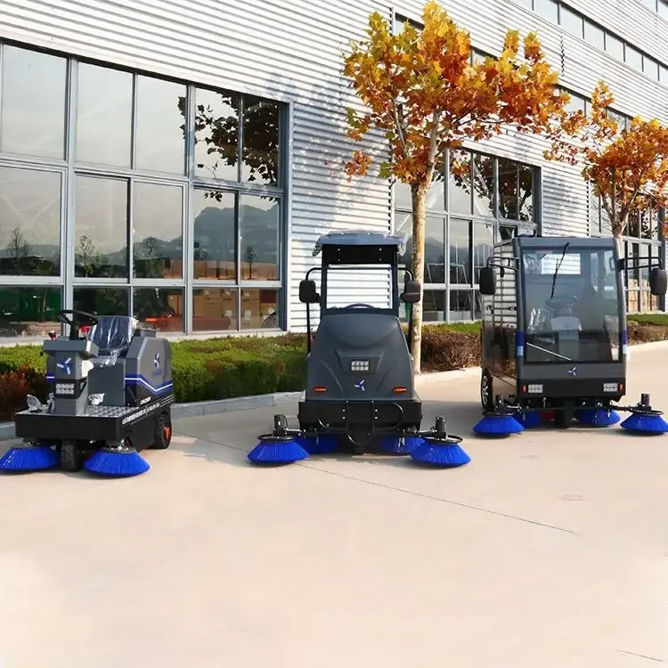 Quiet Electric Motor Industrial Ride on Sweeper Sweeper Ride on Ideal for Noise Sensitive Areas Like Shopping Centers