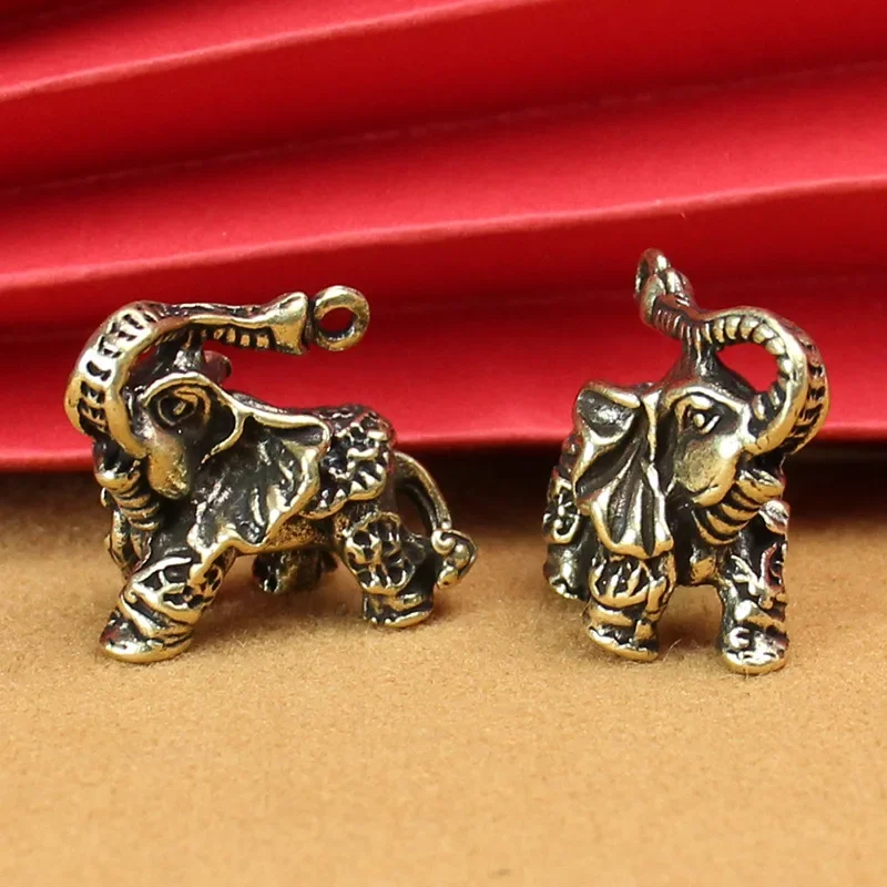 Brass Elephant Solid Miniaturized Figurines Car Key Chain Pendant Creative Home Living Room Desktop Decoration Festivals Gifts