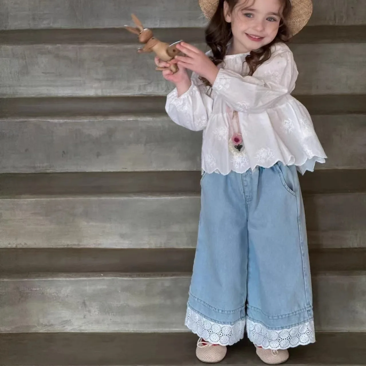 Jean coréen d'automne pour filles de 1 à 5 ans, ourlet en dentelle, pantalon droit pour bébés filles, ample, épissé, taille élastique, pantalon pour enfants en bas âge