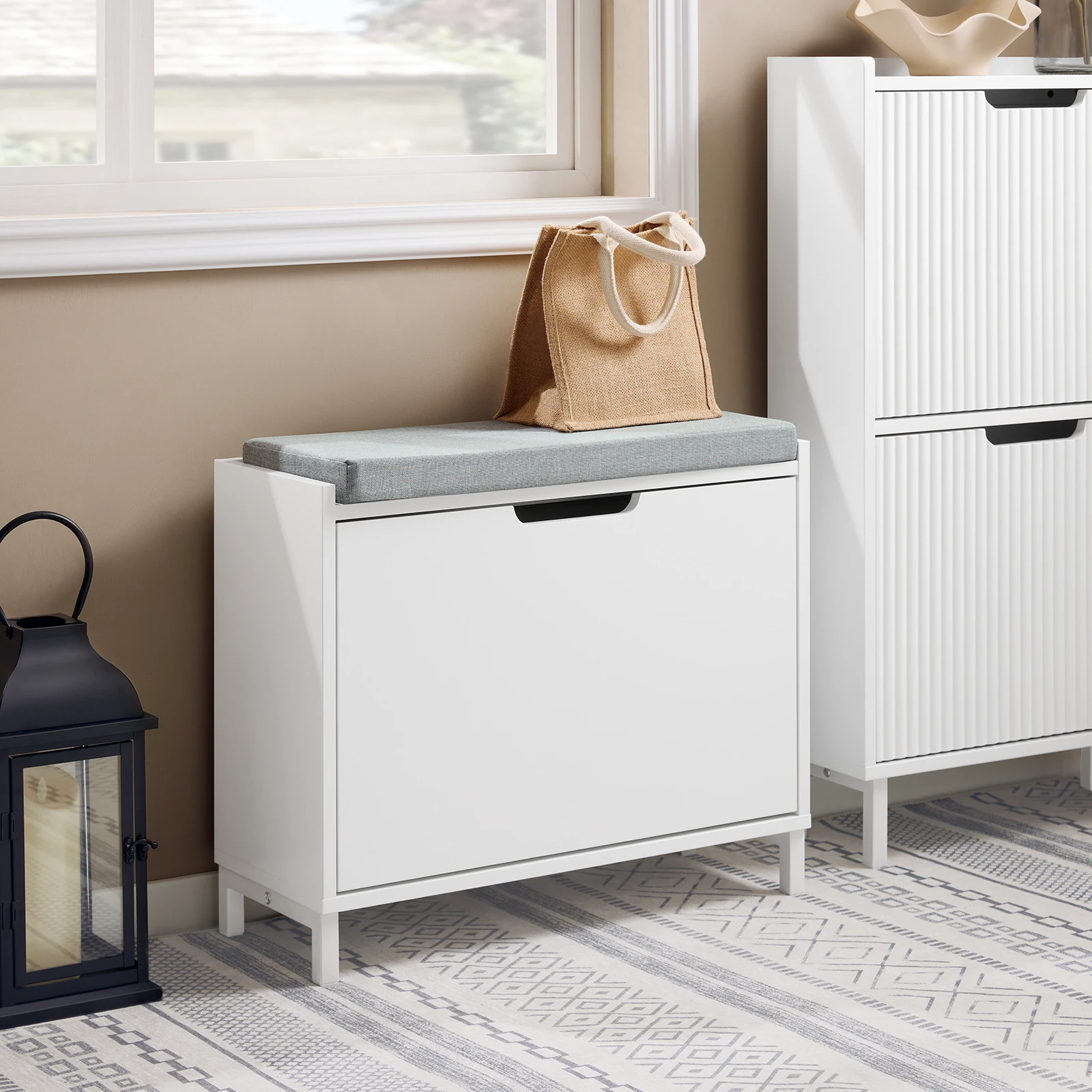 SoBuy FSR151-K Schuhschrank Schuhbank mit Sitzfläche, Schuhregal mit Stauraum, Klappe, Sitzkissen, bis 113 kg belastbar – Detail 9