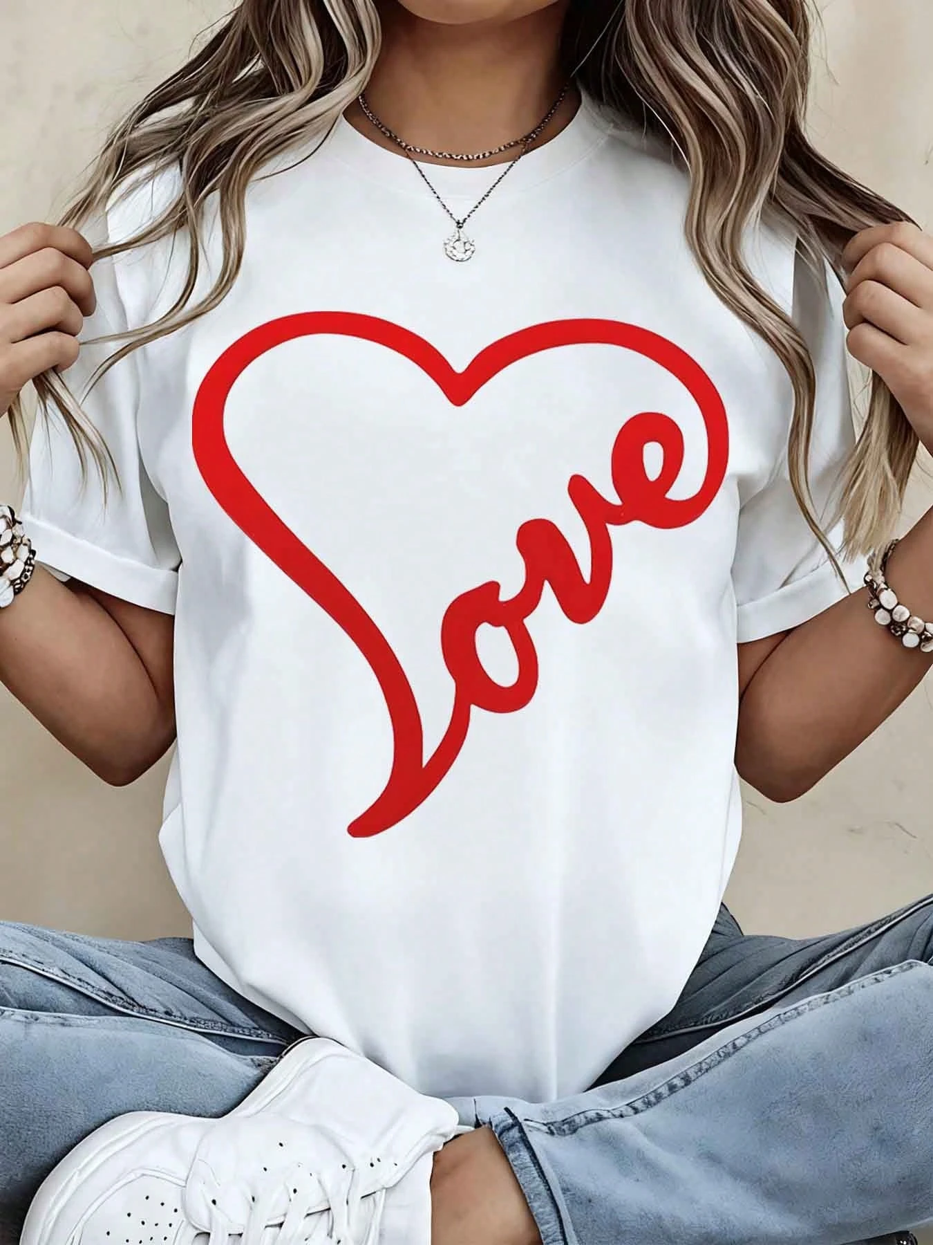 

Red Heart Printed T-shirt Is Suitable for Daily Wear. The Fabric Is Comfortable, Soft, and Machine Washable