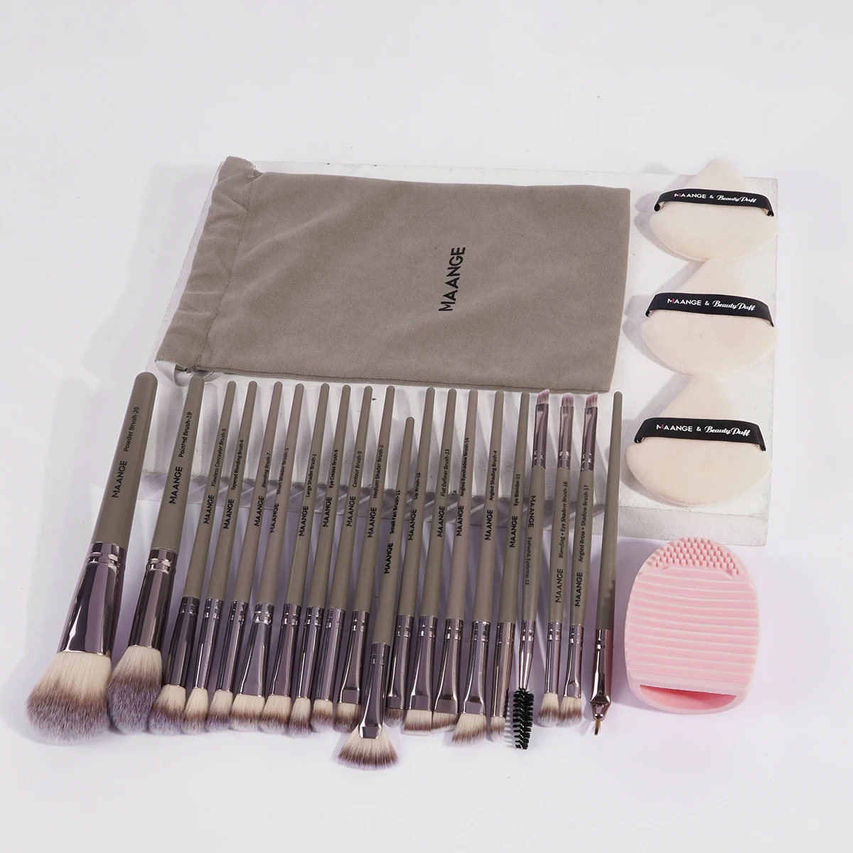 MAANGE 25pcs Professional Makeup Tool Set 20pcs Makeup Brushes Velvet Storage Bag 3pcs Triangle Powder Puffs Brush Cleansing Egg