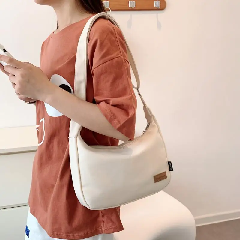 Bolsas de ombro de nylon impermeáveis para mulheres, bolsa designer simples, grande capacidade, bolsa tiracolo feminina, casual, nova, 2022