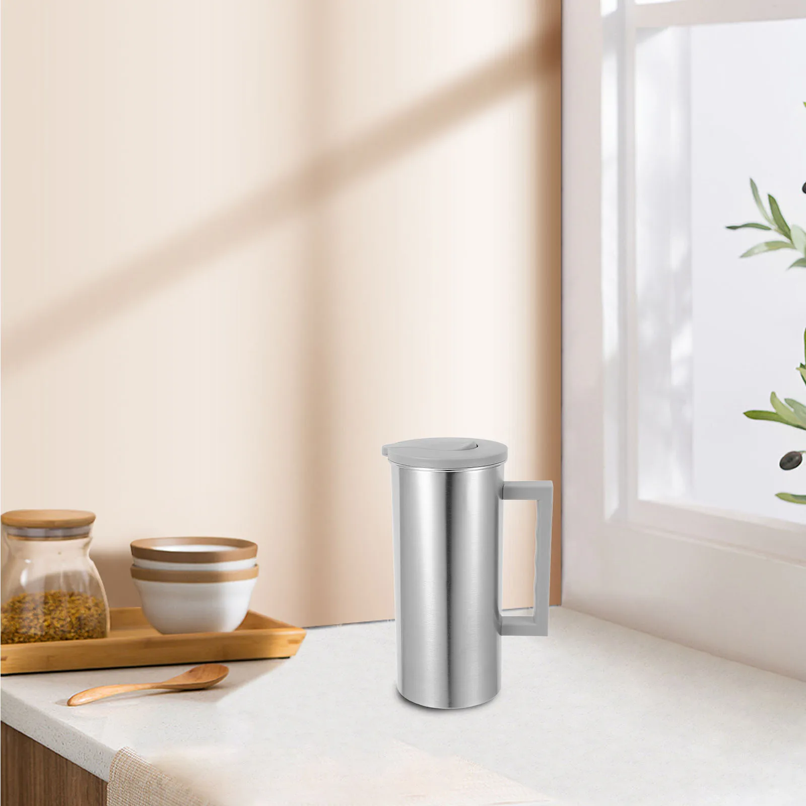 

Stainless Steel Cold Water Jug Beverage Kettle Juice Carafes Coffee Stovetop Jugs with Lids for Fridge Pipe