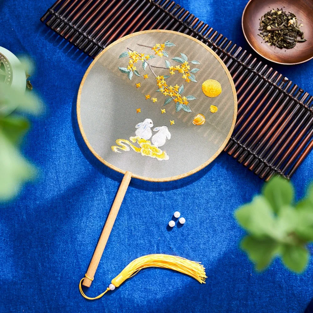Double-sided Embroidery Hand Round Fan Bamboo Handle Floral Pattern Silk Embroidery Fan Fairy-like Classical Photography Props