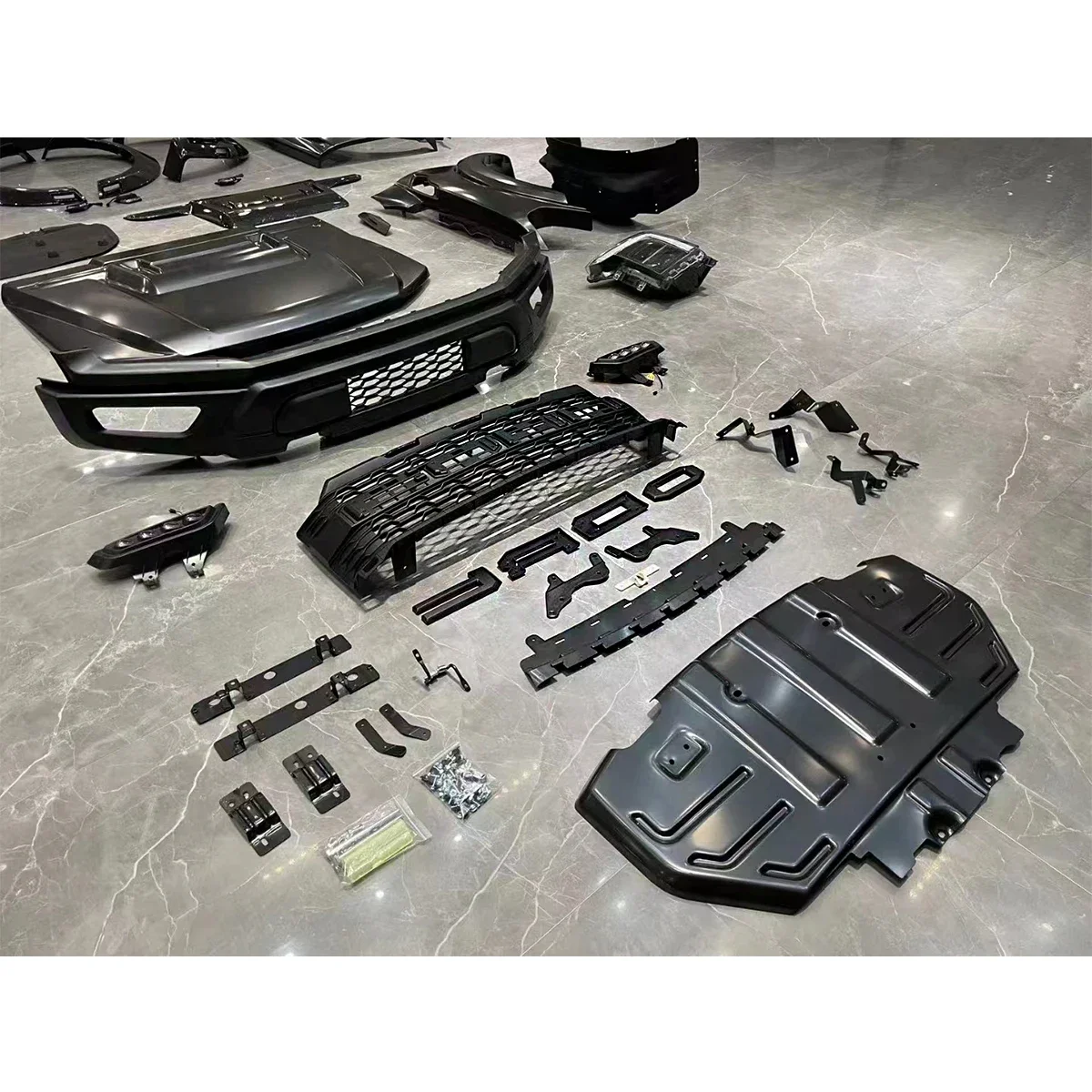 

Wholesale Automotive Bumpers Body Kit for Ford Ranger T6 T7 T8 2012-2021 Escalate to 2022 F150 Raptor.