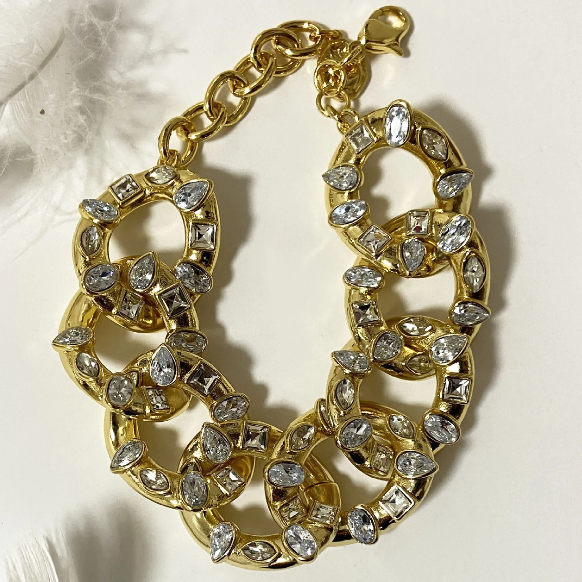 2025 الأصلي قطع كريستال الساطع الذهب والمجوهرات مجموعة موضة قطرة الماء قلادة حلقة أقراط سوار للنساء هدية رومانسية