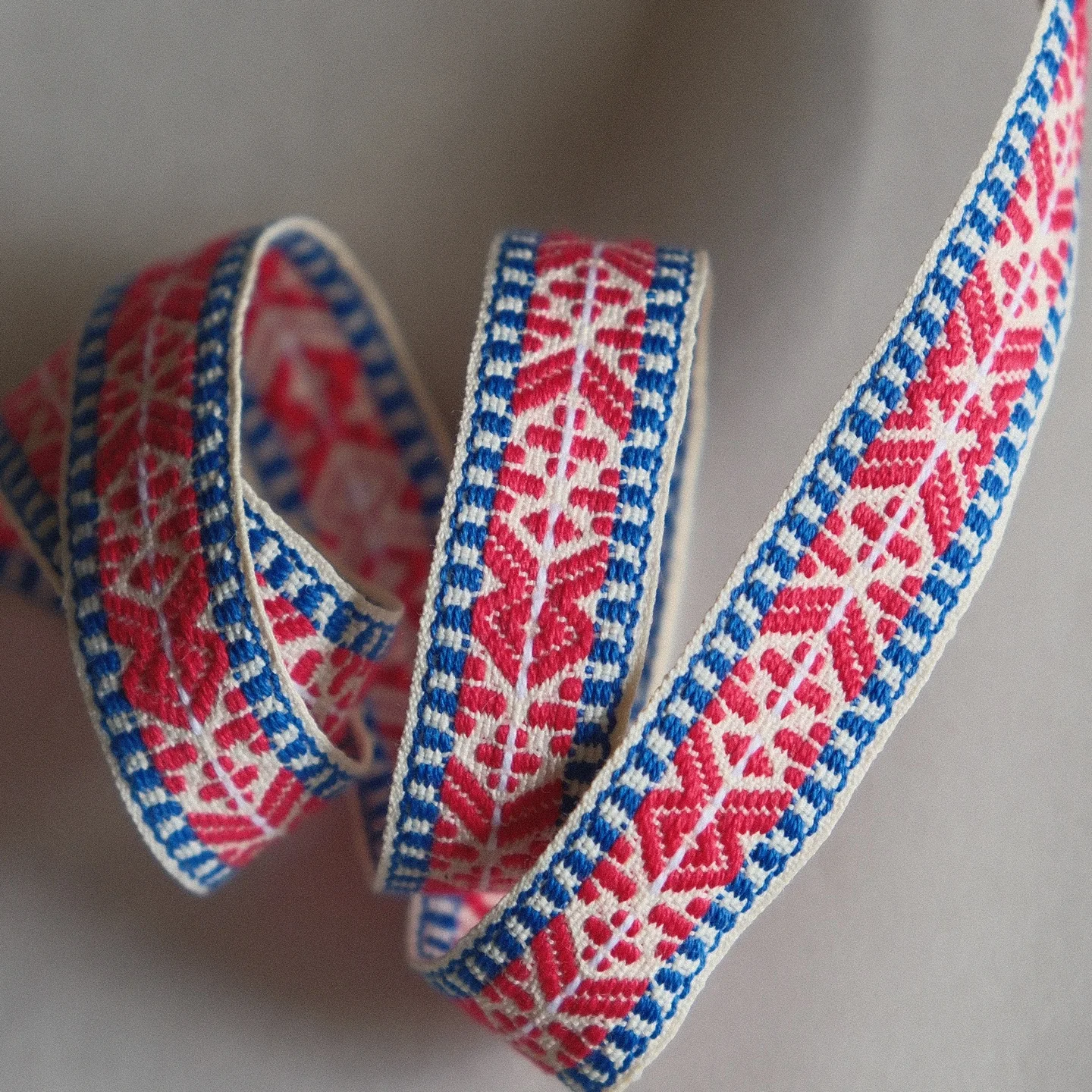 

Red Organic Cotton Decorative Ribbon 19mm Wide Meter Long Regular Jacquard Pattern Blue White Weaving Fabric