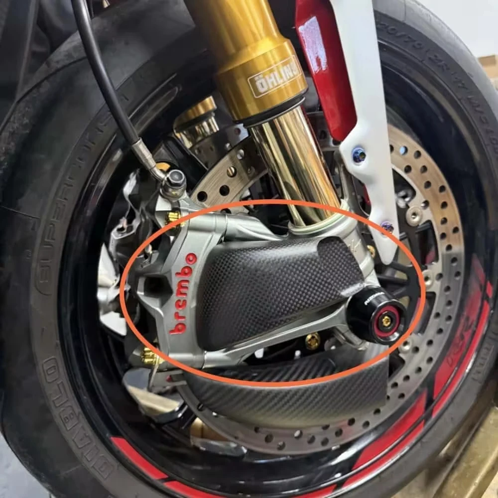 

For YAMAHA MT09 /MT07/MT10 Motorcycle Front Brake Caliper Radiator Carbon Fiber Cover