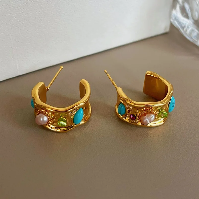 New Sight Design Delicate Pearl Beads Stud Earrings for Women Fashion Brand Jewelry Crystal C Shaped Earrings