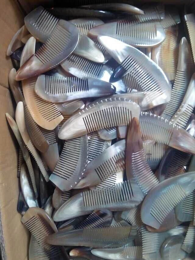 Shopkeeper-Hand Made Horn Comb, Natural Cattle's Horn , Sub dense Gear, Massage Comb, Travel Pocket