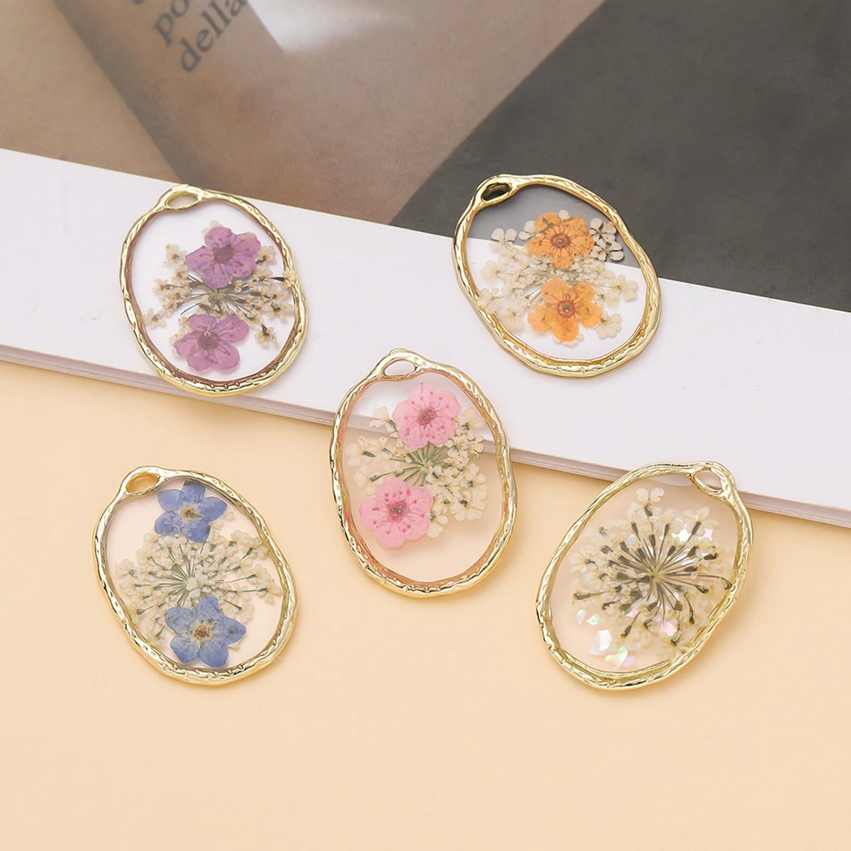 3 Piezas de Dijes Flotantes con Forma de Flores de Colores y Geometría Ovalada para Joyería DIY y Accesorios de Colgantes para Prendas