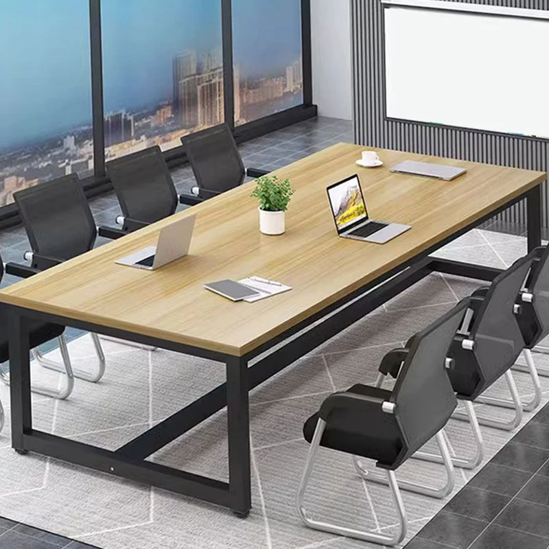 Moderner kleiner Konferenzraum, Besprechungstisch, Büromöbel, Konferenztische und Stühle