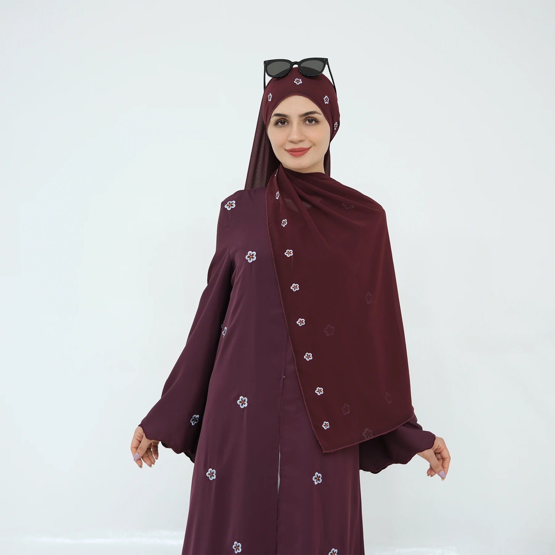 عباية كيمونو للنساء المسلمات مطرزة بالزهور بالكامل مع حجاب شال، أزرار كبس أمامية أنيقة حجاب مفتوح عباية رمضان