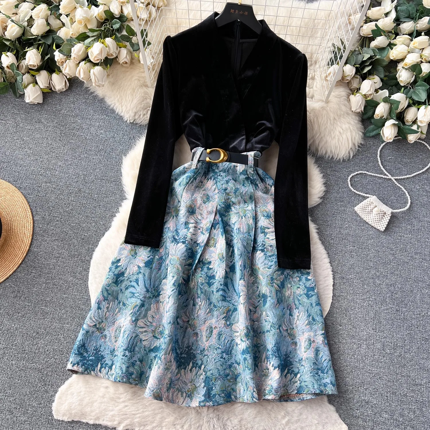 New Vintage Women Velvet Fake Two Pieces Dress autunno inverno Velour Patchwork Jacquard Flower V Neck Ladies Belt Party Vestidos