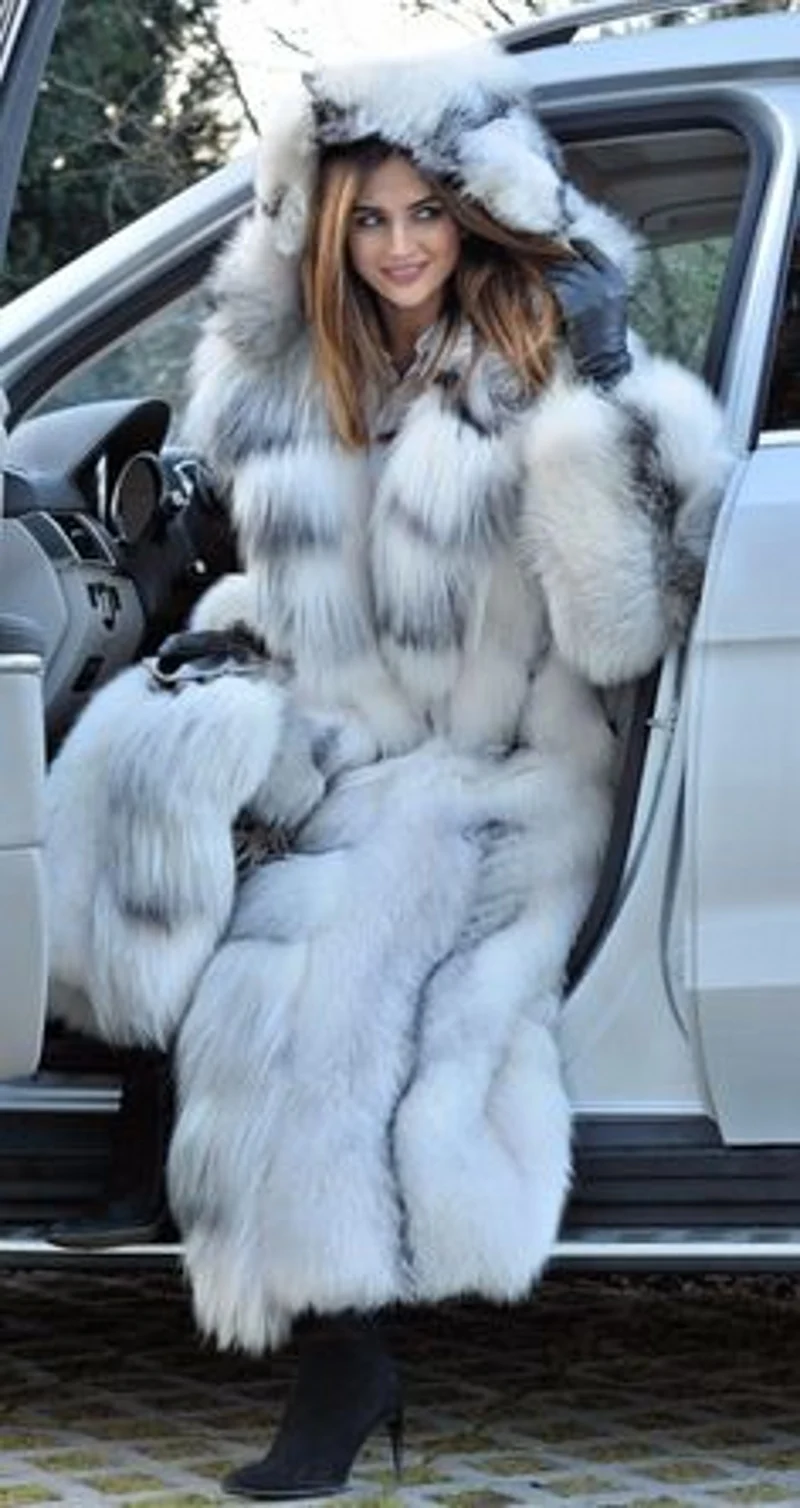 New Women's Faux Fox Fur Coat Thickened Hooded White Patchwork Coat High Quality Faux Fur