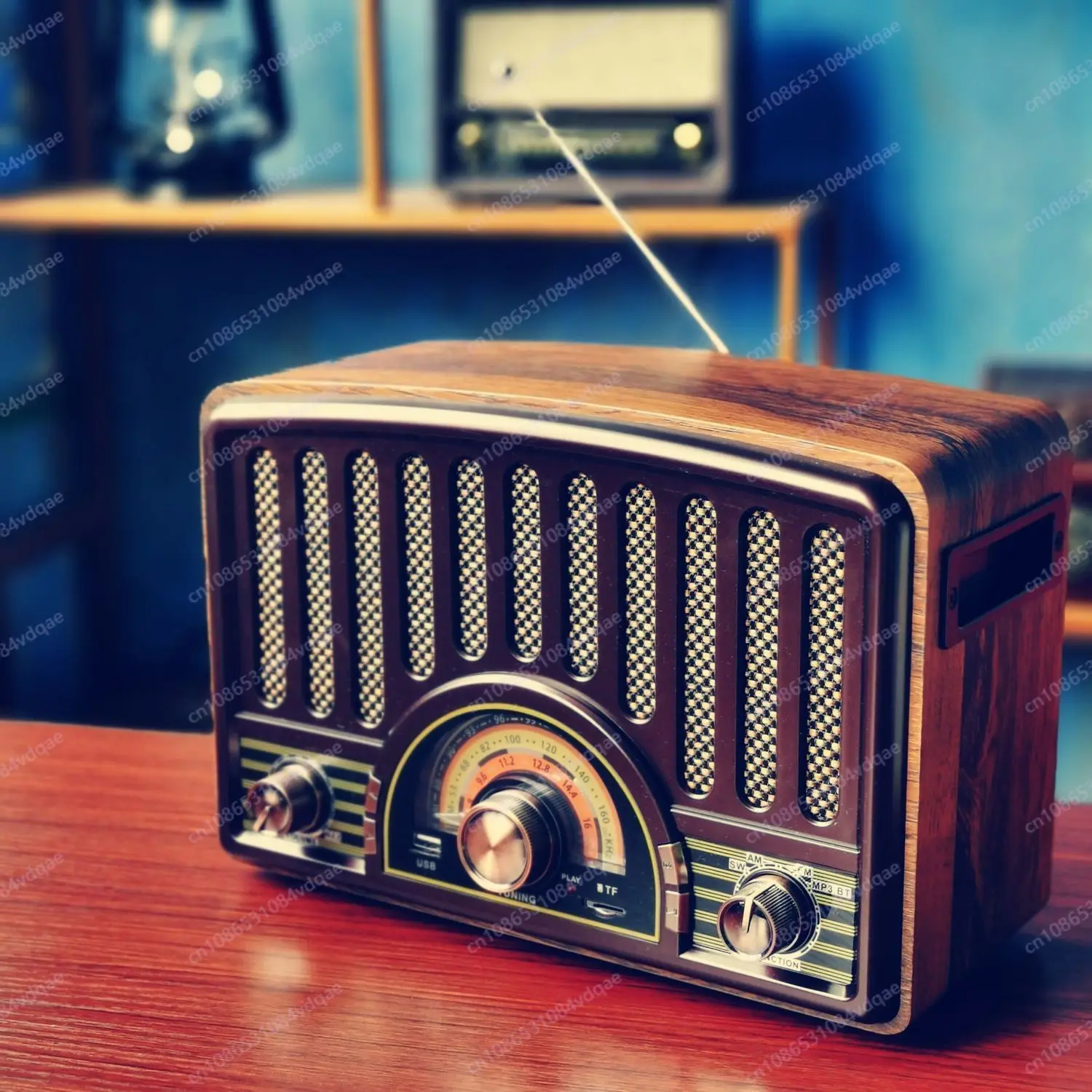 

Ретро Bluetooth-динамик старик ностальгический радиоплагин карты стерео настольная деревянная зарядка