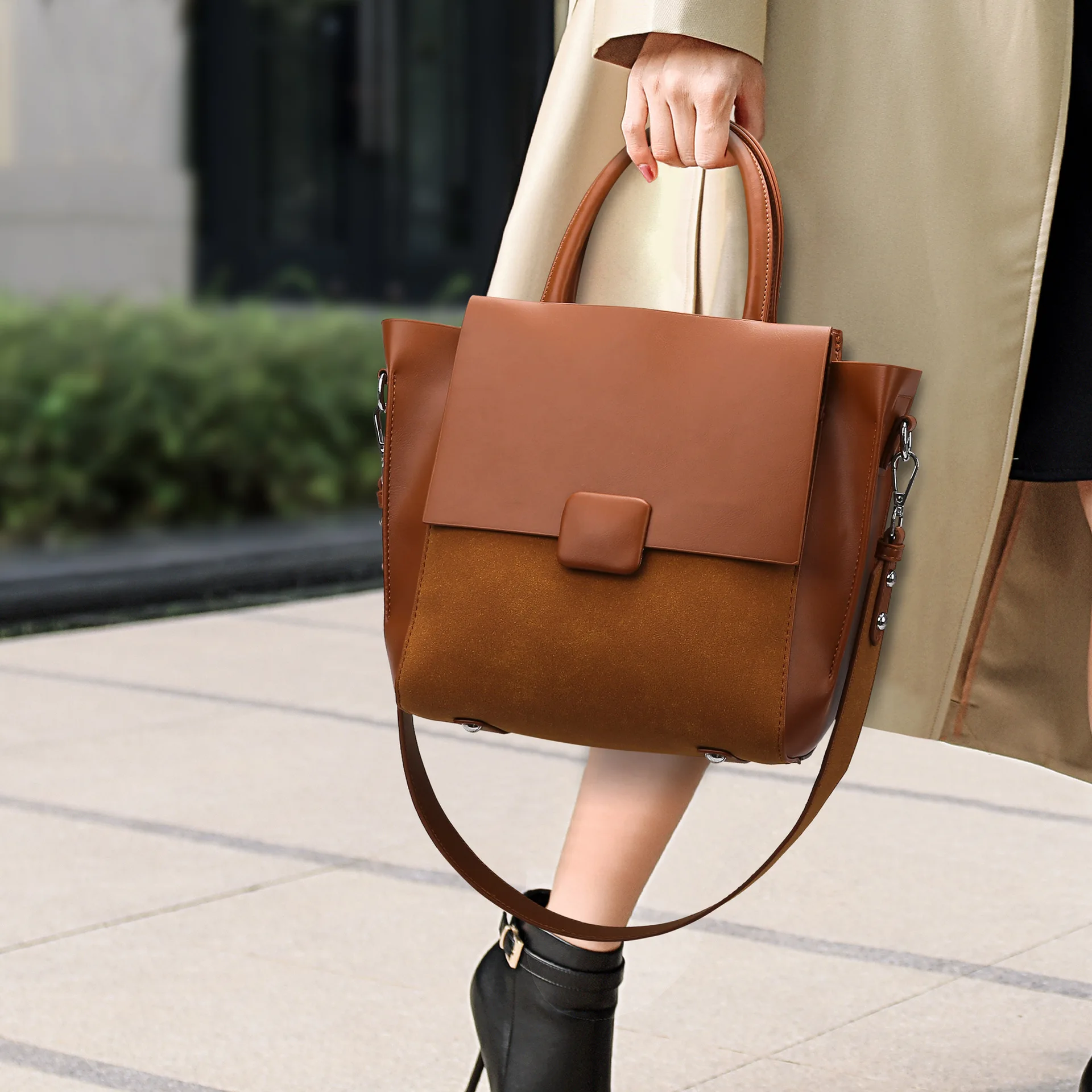 

2025 New Handbag, Spliced ​​Frosted Casual Bag, Women's Fashion Bag, Simple Elegant Crossbody Bag, Commuter Shopping Shoulder Bag