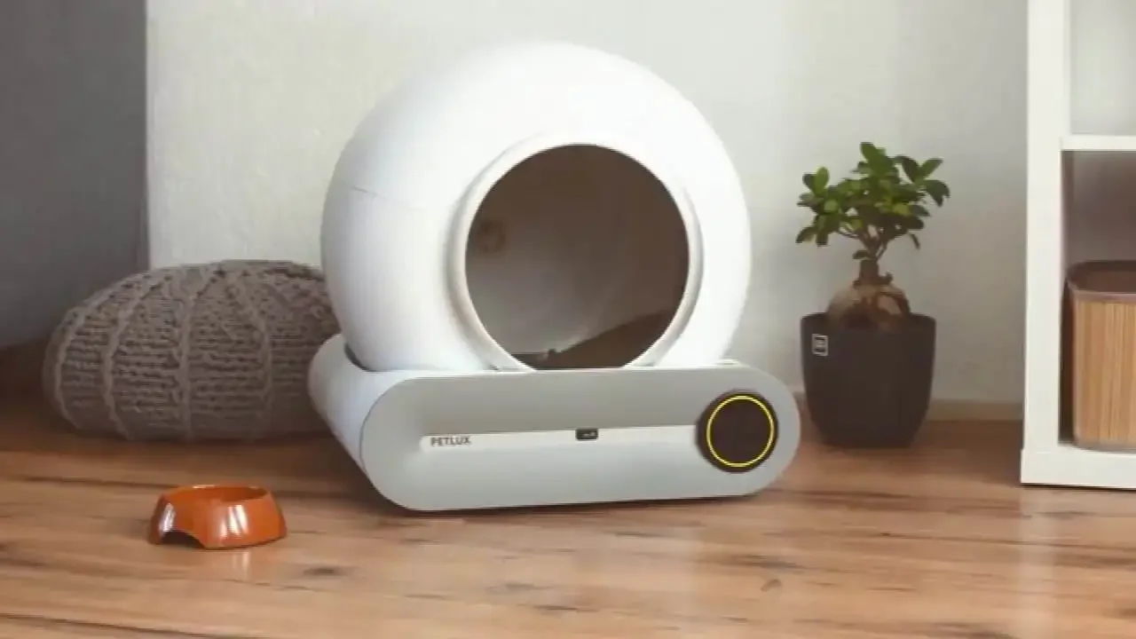 2024 App Control Automatic Cat Toilet 65L Self Cleaning Cats Sandbox Smart Litter Box Closed with cat weight monitoring