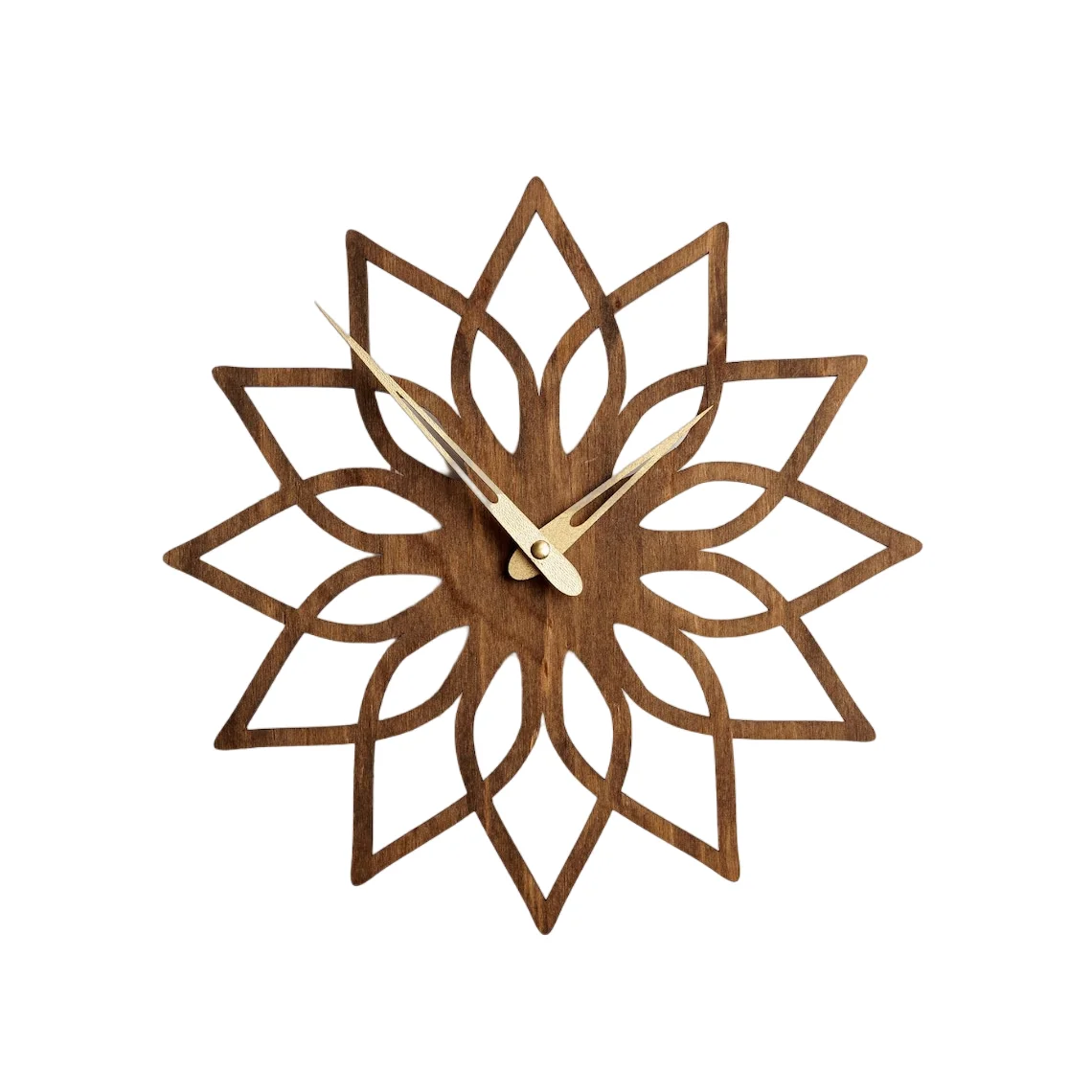 

Flower Shape Wall Clock Unique Design Shows The Traditional Style To Your Background Wall And Brings Luxury To Your Home Decor