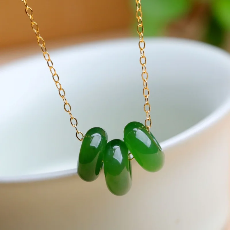 New Hetian Jade Collarbone Chain , Fashionable and Versatile Jasper Pendant