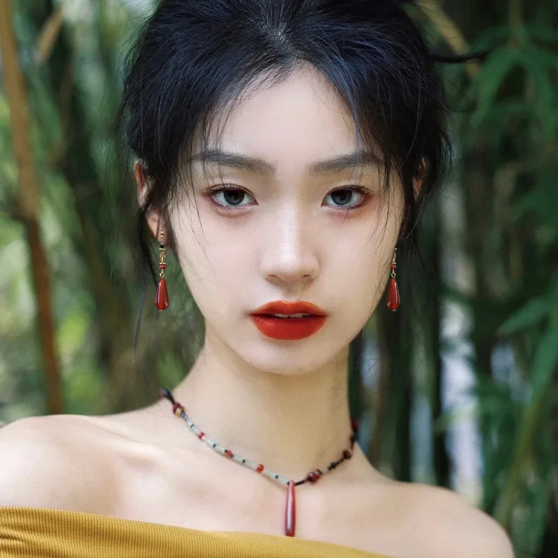 Orecchini etnici Hanfu in stile cinese moda ciondolo a goccia d\'acqua rossa fibbia a Clip per orecchio lungo classico retrò regalo di gioielli con
