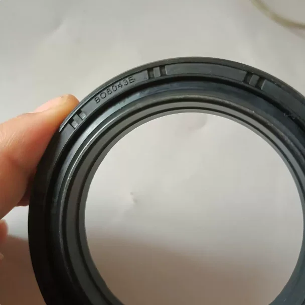 MC608216/16.5 Front Axle Reduction Oil Seal, Anti‑Mud‑Water Oil Seal BQ6043E for 3B604 Tractor