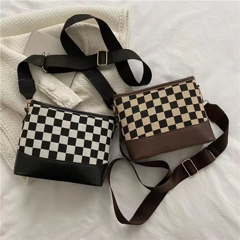 Classic Checkerboard Crossbody Bag Trendy Adjustable Strap Compact Design Versatile Faux Leather Stylish Secure Zip Fashionable