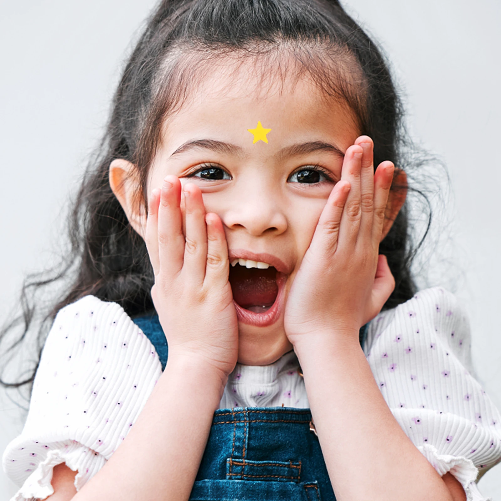 

100 Sheets Golden Star Stickers Removable DIY Decor Reward Pentagram Prints Kids Classroom Teacher Art Craft Stationery
