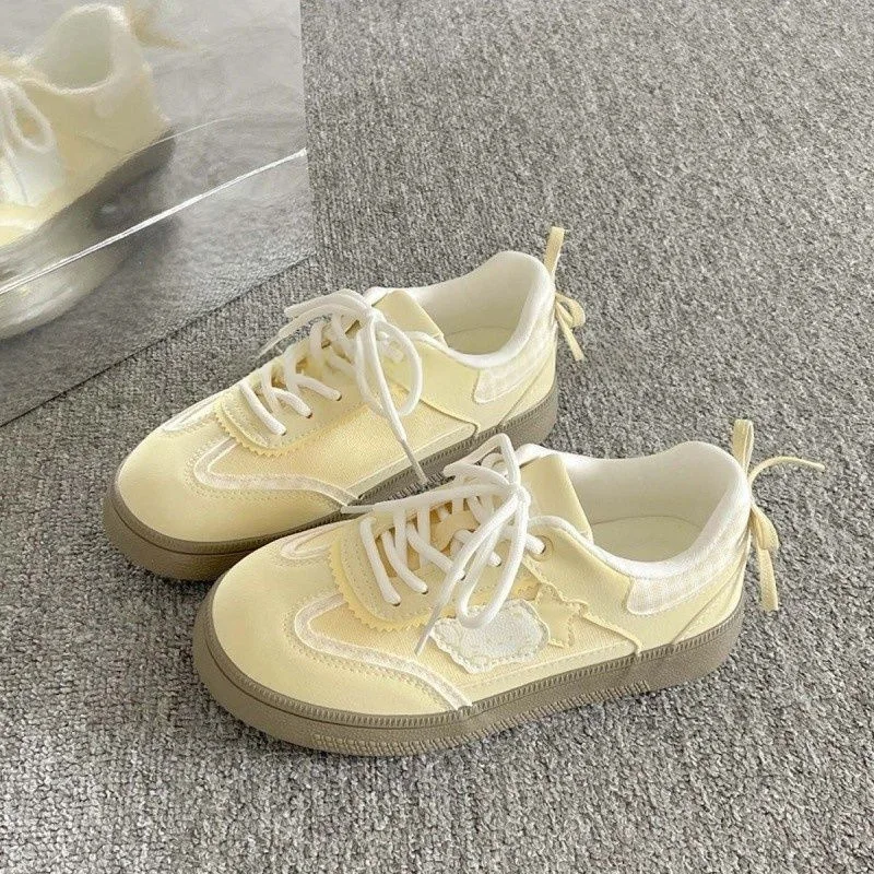 

Korean Style Board Shoes for Women, 2026 Spring and Autumn New Versatile White Shoes, Fashionable and Simple Women's Shoes，35-40
