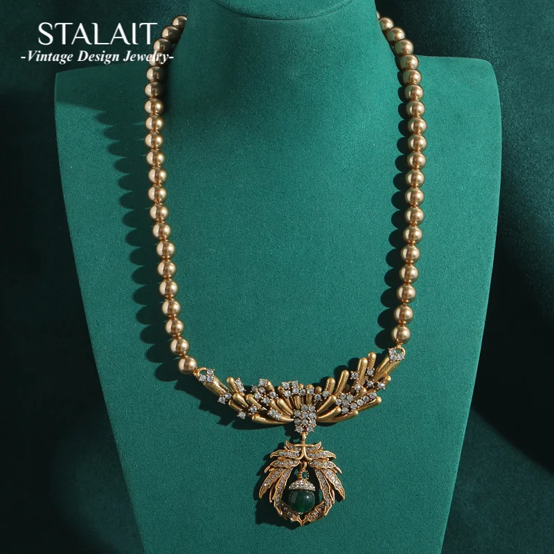 

Vinatage Champagne Pearl Necklace Jewelry Rhinestones Bee Pendants And Charms Antique Gold Color Green Beads Woman Accessories