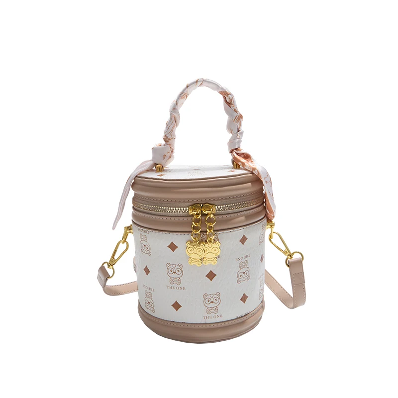 

Elegant Vintage Minimalist Diaper Bag For Women Designer Leather Large Capacity Tote Luxury Classic Fashionable Stylish Commuter