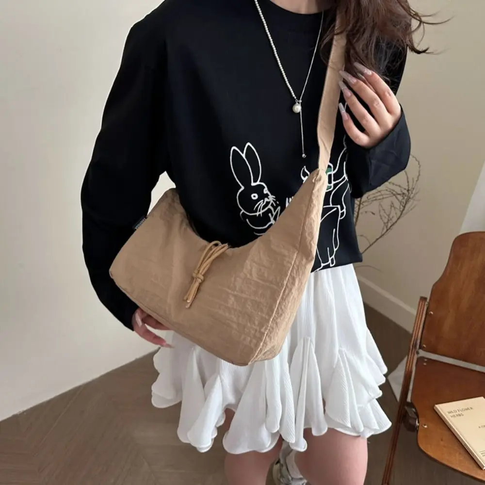 

Stylish Lightweight Pleated Dumpling Bag Nylon Large Capacity Drawstring Bag Versatile Casual Women's Shoulder Bag Girls