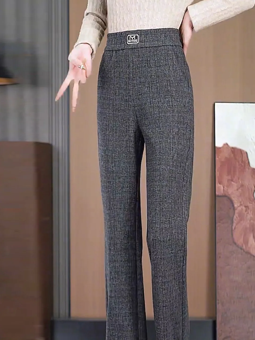 

Женские повседневные брюки с высокой талией и микро-клешем, утепленные флисом, универсальные, струящиеся, эластичные, новинка осень-зима 2025