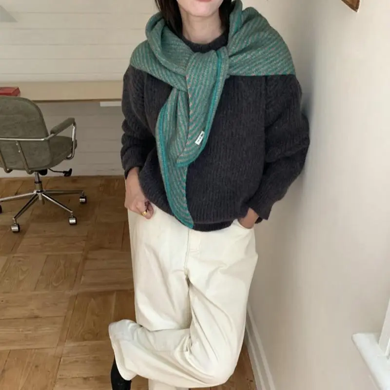 

Корейская версия, высококачественный полосатый треугольный шарф, шаль, женский осенне-зимний новый теплый шарф, шерстяной шарф, повседневный универсальный шарф