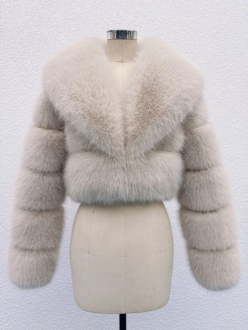 Рисунок 3 - ZADORIN Роскошное укороченное пальто