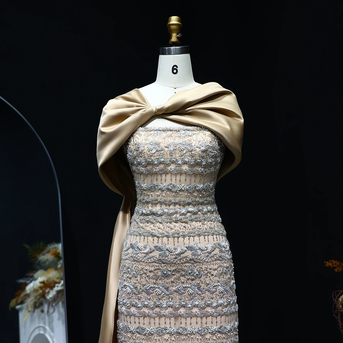 Sharon Said Arabisches Salbeigrünes Luxus-Abendkleid aus Dubai mit Cape, Champagner, 2026, Damen-Hochzeitskleider, SS238B, Maßanfertigung – Detail 11