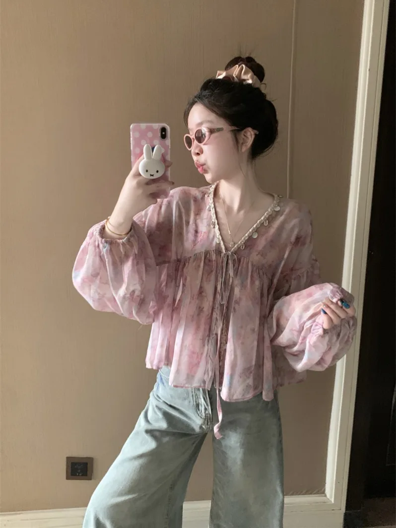 

Elegant Floral Print V-Neck Long Sleeve Shirt Women's Loose Belted Top Fashionable Spring Outerwear Polyester Fiber