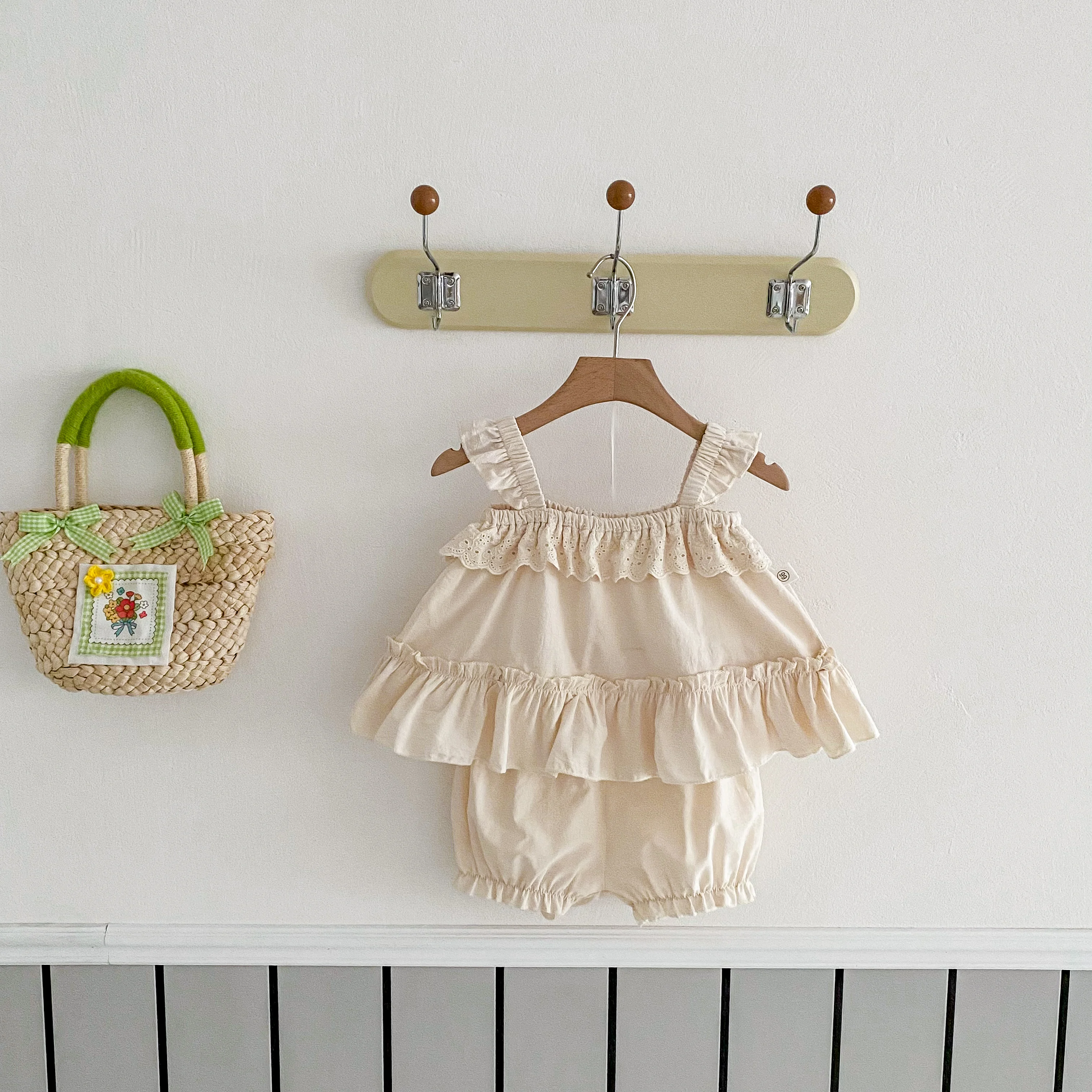 Summer Baby Girls Clothes 0-3 Years Old Toddler Set Cotton Plain Fold Lace Suspender Top + Shorts Two Piece Set for Baby