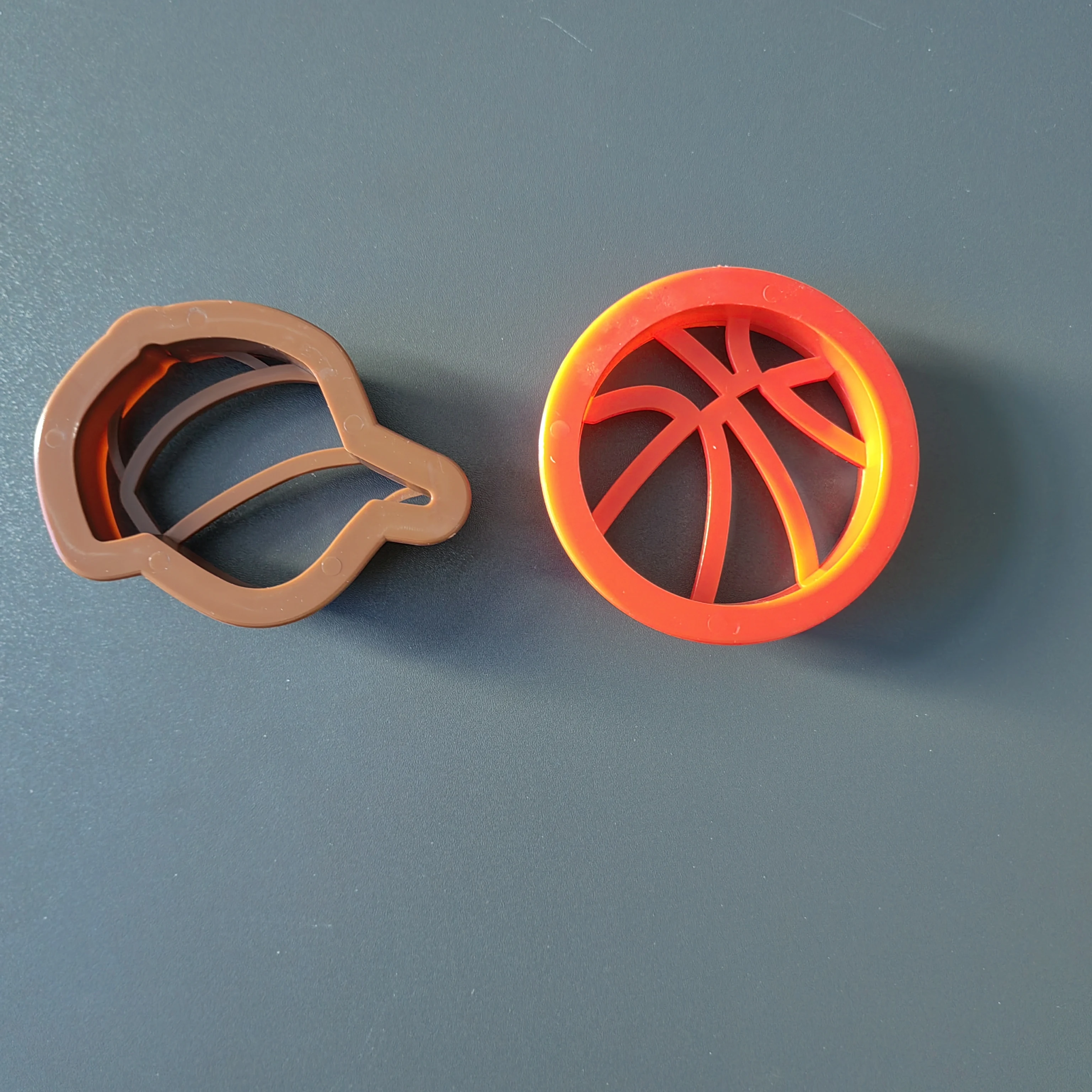 New Plastic 2pcs Hat and Basketball Shape Cookie Cutters Set Biscuit Baking Molds HB1105X