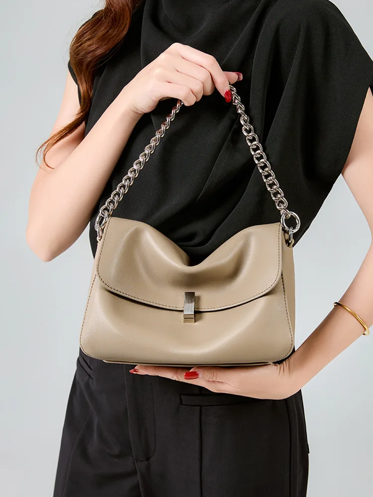 Soft genuine leather women's bag crossbody bag women's new underarm bag niche high-grade large capacity commuter bag chain bag