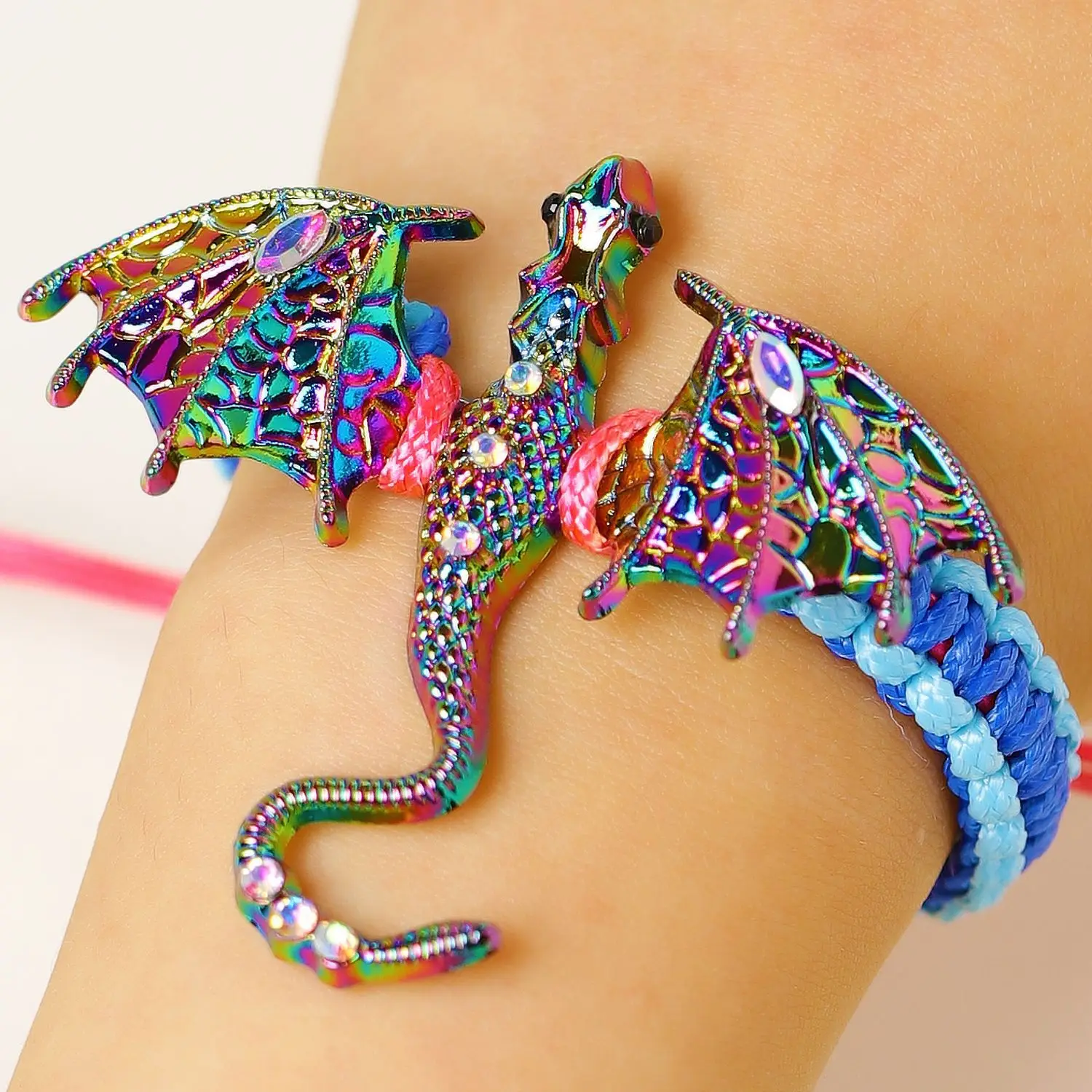 2026 Goth Fliegender Drache Armbänder für Männer und Frauen Punk Gothic Verstellbares Geflochtenes Seil Manschettenarmband Kreative Geschenke