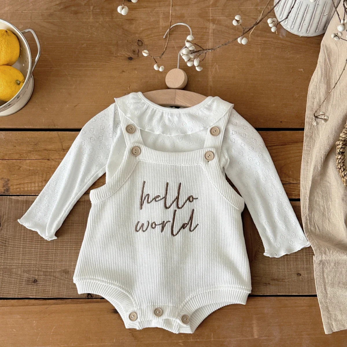 Newborn Unisex Adjustable Strap Knit Bodysuit, Sleeveless White Hello World Letter Romper for 0-18M Baby
